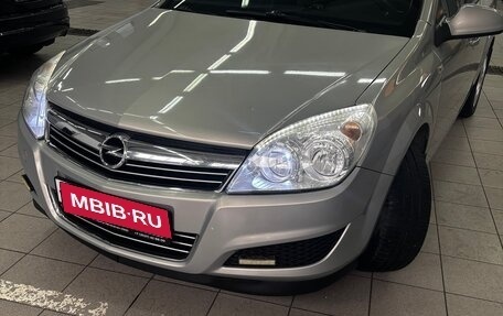 Opel Astra H, 2011 год, 700 000 рублей, 1 фотография