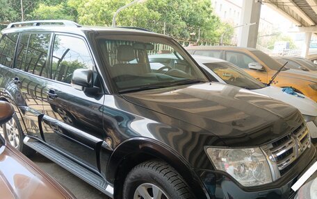 Mitsubishi Pajero IV, 2011 год, 1 394 932 рублей, 2 фотография