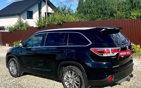 Toyota Highlander III, 2014 год, 2 990 000 рублей, 2 фотография