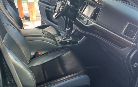 Toyota Highlander III, 2014 год, 2 990 000 рублей, 10 фотография
