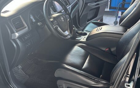 Toyota Highlander III, 2014 год, 2 990 000 рублей, 9 фотография