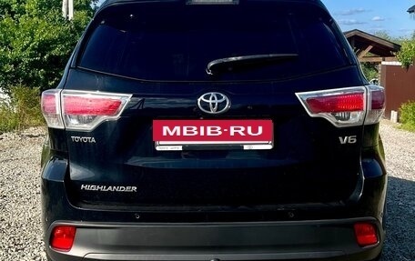 Toyota Highlander III, 2014 год, 2 990 000 рублей, 8 фотография