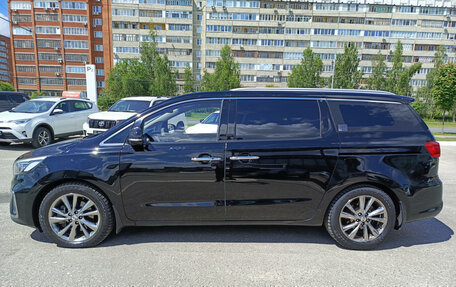 KIA Carnival III, 2020 год, 2 810 000 рублей, 10 фотография