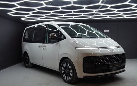Hyundai Staria, 2025 год, 9 700 000 рублей, 2 фотография