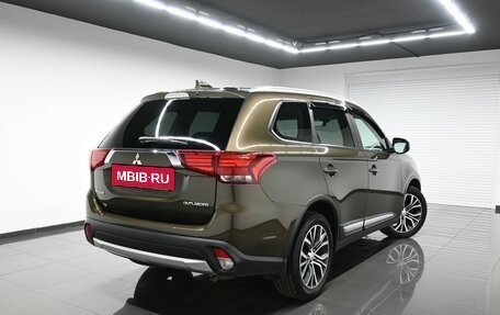 Mitsubishi Outlander III рестайлинг 3, 2017 год, 2 195 000 рублей, 2 фотография