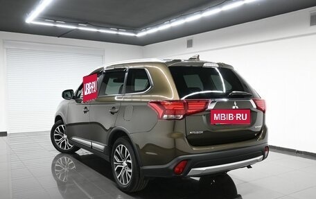 Mitsubishi Outlander III рестайлинг 3, 2017 год, 2 195 000 рублей, 6 фотография