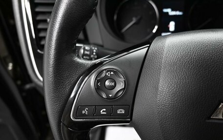 Mitsubishi Outlander III рестайлинг 3, 2017 год, 2 195 000 рублей, 18 фотография