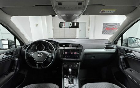 Volkswagen Tiguan II, 2020 год, 2 600 000 рублей, 11 фотография