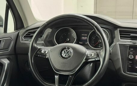 Volkswagen Tiguan II, 2020 год, 2 600 000 рублей, 12 фотография