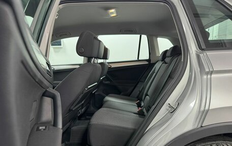 Volkswagen Tiguan II, 2020 год, 2 600 000 рублей, 20 фотография