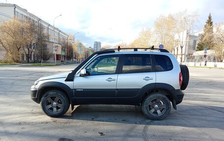 Chevrolet Niva I рестайлинг, 2018 год, 798 000 рублей, 4 фотография