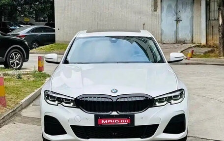 BMW 3 серия, 2022 год, 2 609 000 рублей, 2 фотография