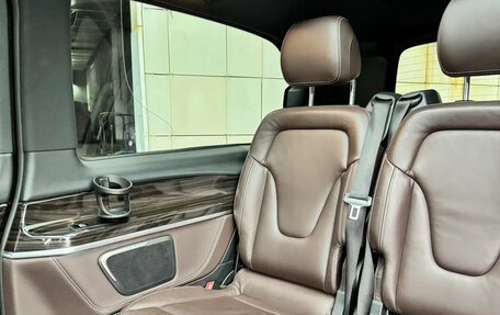 Mercedes-Benz V-Класс, 2019 год, 4 250 000 рублей, 4 фотография
