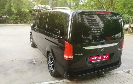 Mercedes-Benz V-Класс, 2019 год, 4 250 000 рублей, 18 фотография