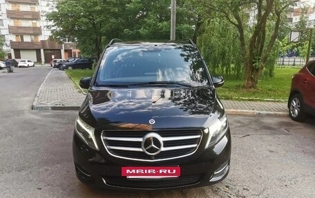Mercedes-Benz V-Класс, 2019 год, 4 250 000 рублей, 19 фотография