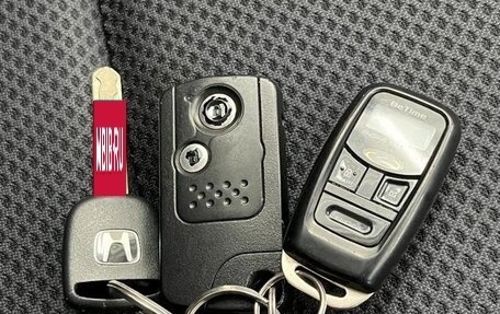 Honda Insight II рестайлинг, 2012 год, 680 000 рублей, 17 фотография