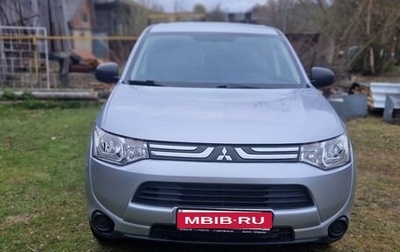 Mitsubishi Outlander III рестайлинг 3, 2013 год, 1 430 000 рублей, 1 фотография