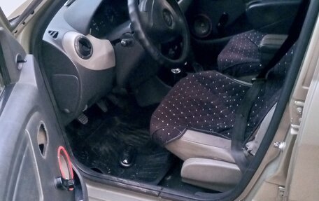 Renault Logan I, 2010 год, 160 000 рублей, 2 фотография