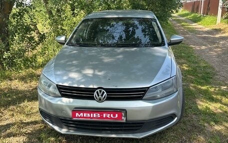 Volkswagen Jetta VI, 2014 год, 750 000 рублей, 1 фотография