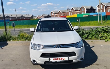 Mitsubishi Outlander III рестайлинг 3, 2012 год, 1 200 000 рублей, 2 фотография