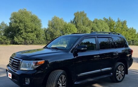 Toyota Land Cruiser 200, 2013 год, 4 085 000 рублей, 2 фотография