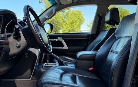 Toyota Land Cruiser 200, 2013 год, 4 085 000 рублей, 7 фотография