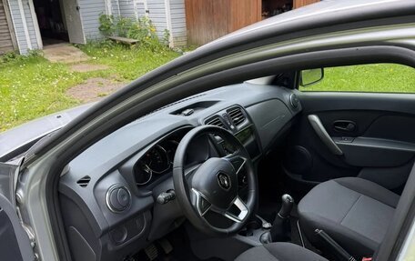 Renault Logan II, 2020 год, 1 000 000 рублей, 6 фотография