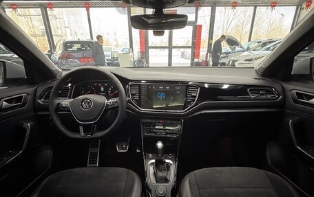 Volkswagen T-Roc I, 2021 год, 2 190 000 рублей, 6 фотография
