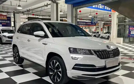 Skoda Karoq I, 2022 год, 1 920 000 рублей, 3 фотография