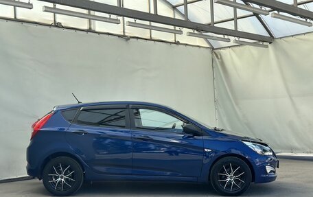 Hyundai Solaris II рестайлинг, 2015 год, 800 000 рублей, 8 фотография