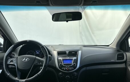 Hyundai Solaris II рестайлинг, 2015 год, 800 000 рублей, 13 фотография