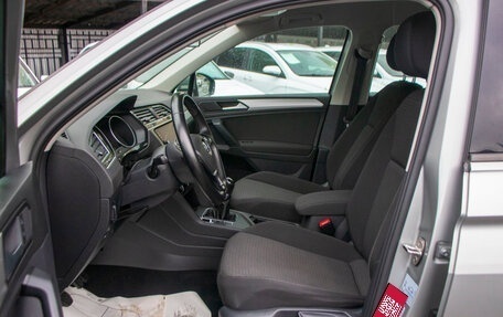 Volkswagen Tiguan II, 2019 год, 2 299 000 рублей, 13 фотография