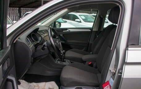 Volkswagen Tiguan II, 2019 год, 2 299 000 рублей, 12 фотография