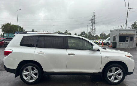Toyota Highlander III, 2013 год, 2 079 000 рублей, 4 фотография