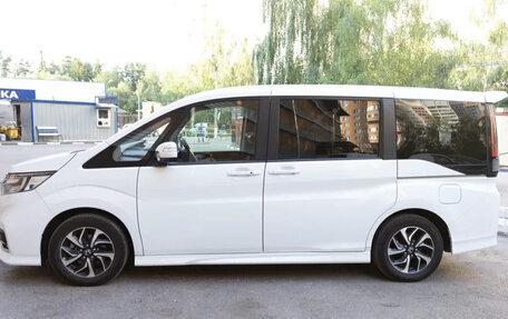 Honda Stepwgn, 2023 год, 2 050 000 рублей, 5 фотография