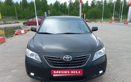 Toyota Camry, 2008 год, 720 000 рублей, 2 фотография