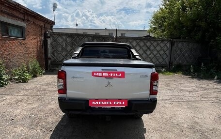Mitsubishi L200 IV рестайлинг, 2022 год, 4 000 000 рублей, 9 фотография