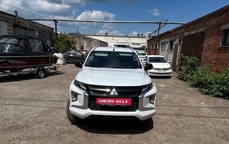 Mitsubishi L200 IV рестайлинг, 2022 год, 4 000 000 рублей, 11 фотография