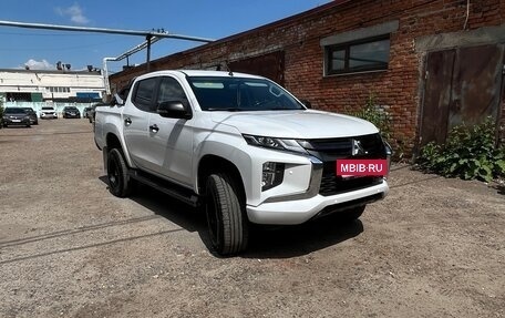 Mitsubishi L200 IV рестайлинг, 2022 год, 4 000 000 рублей, 12 фотография