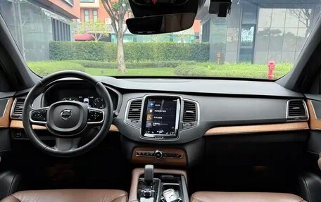 Volvo XC90 II рестайлинг, 2025 год, 7 191 000 рублей, 6 фотография