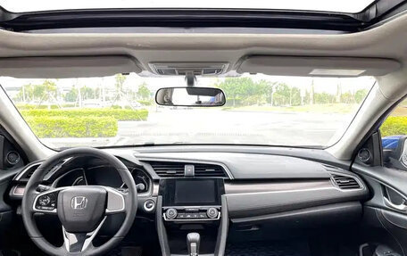 Honda Civic, 2022 год, 1 320 000 рублей, 5 фотография
