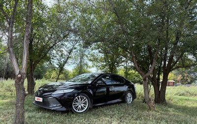 Toyota Camry, 2021 год, 3 000 000 рублей, 1 фотография