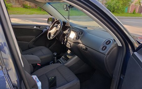 Volkswagen Tiguan I, 2011 год, 850 000 рублей, 2 фотография
