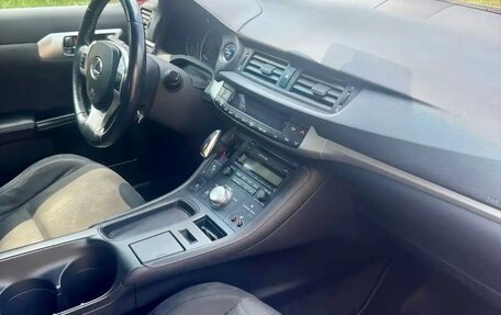 Lexus CT I рестайлинг, 2011 год, 1 430 000 рублей, 6 фотография