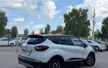 Renault Kaptur I рестайлинг, 2021 год, 1 870 000 рублей, 4 фотография