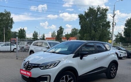 Renault Kaptur I рестайлинг, 2021 год, 1 870 000 рублей, 2 фотография