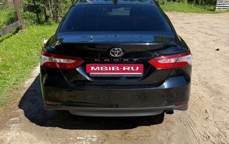 Toyota Camry, 2019 год, 2 590 000 рублей, 4 фотография