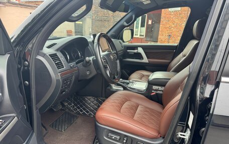 Toyota Land Cruiser 200, 2016 год, 6 350 000 рублей, 8 фотография