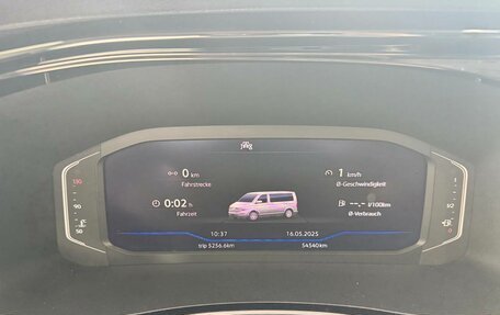 Volkswagen Multivan T6 рестайлинг, 2020 год, 3 550 000 рублей, 11 фотография