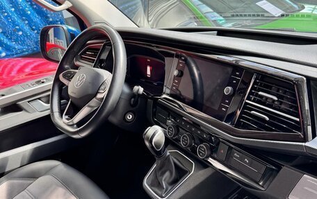 Volkswagen Multivan T6 рестайлинг, 2020 год, 3 550 000 рублей, 17 фотография
